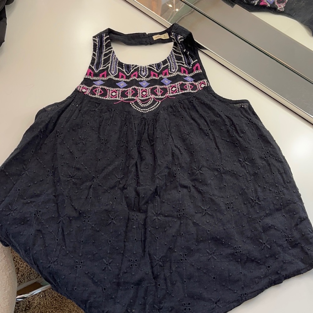 Hollister eyelet and embroidered shirt